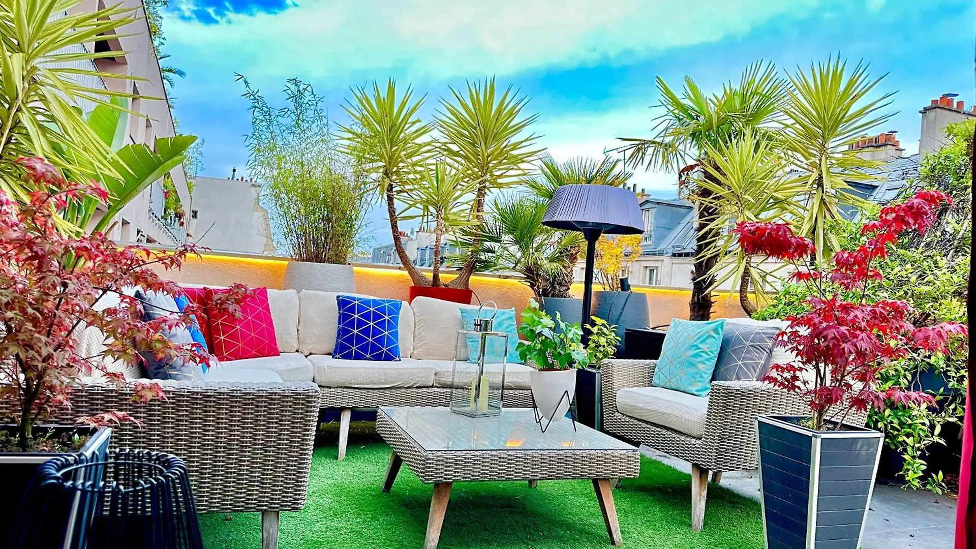 Beautiful Place With Breathtaking Private Rooftop Terrace 210M2 In City Of Love 巴黎