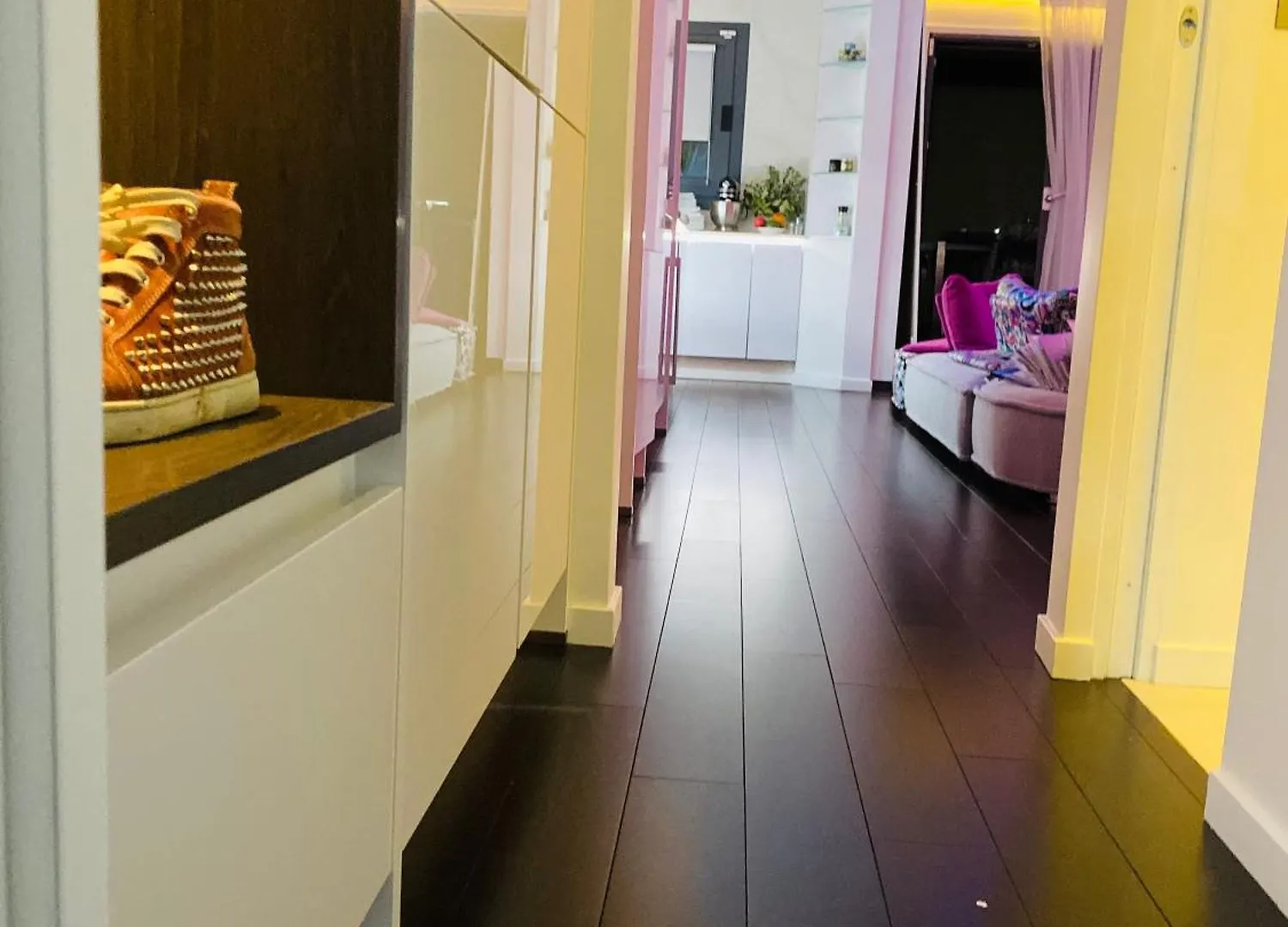Beautiful Place With Breathtaking Private Rooftop Terrace 210M2 In City Of Love París 0*,  Francia