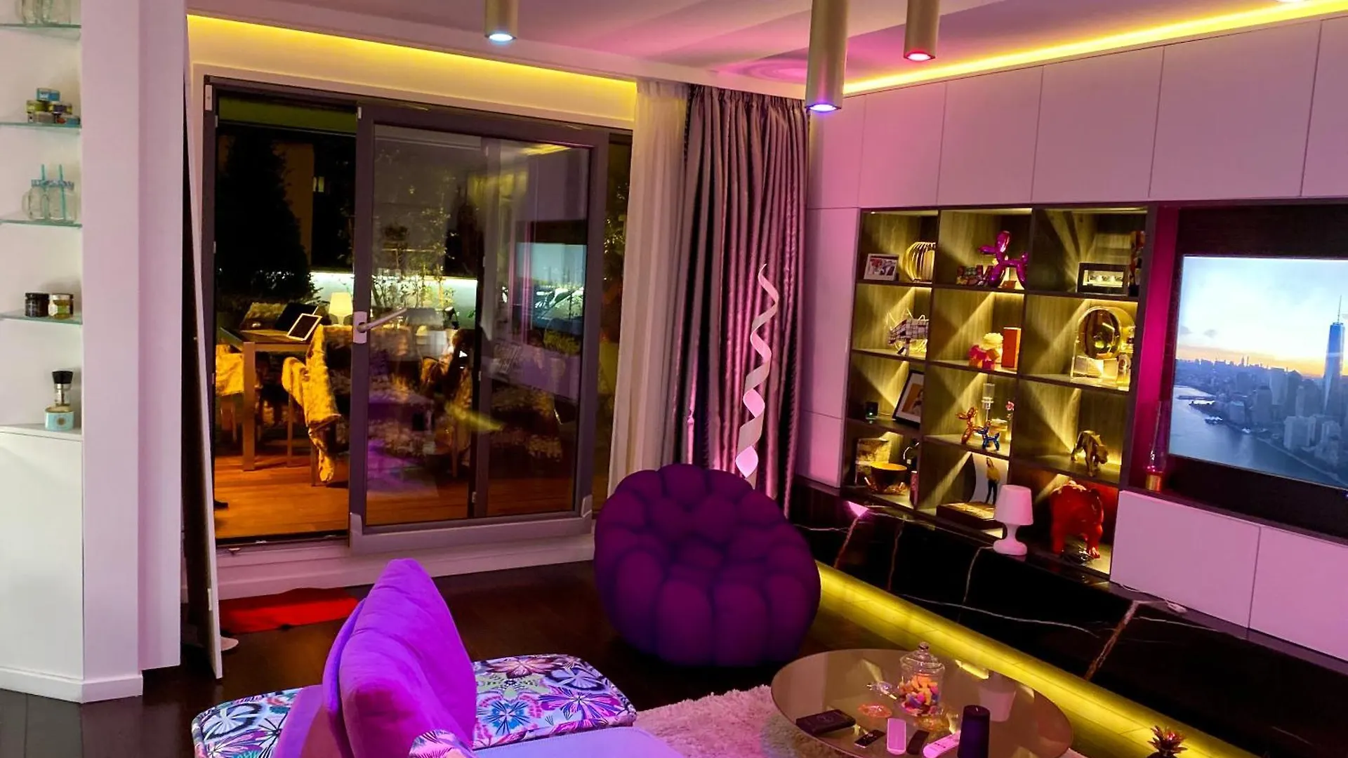 Beautiful Place With Breathtaking Private Rooftop Terrace 210M2 In City Of Love París Francia